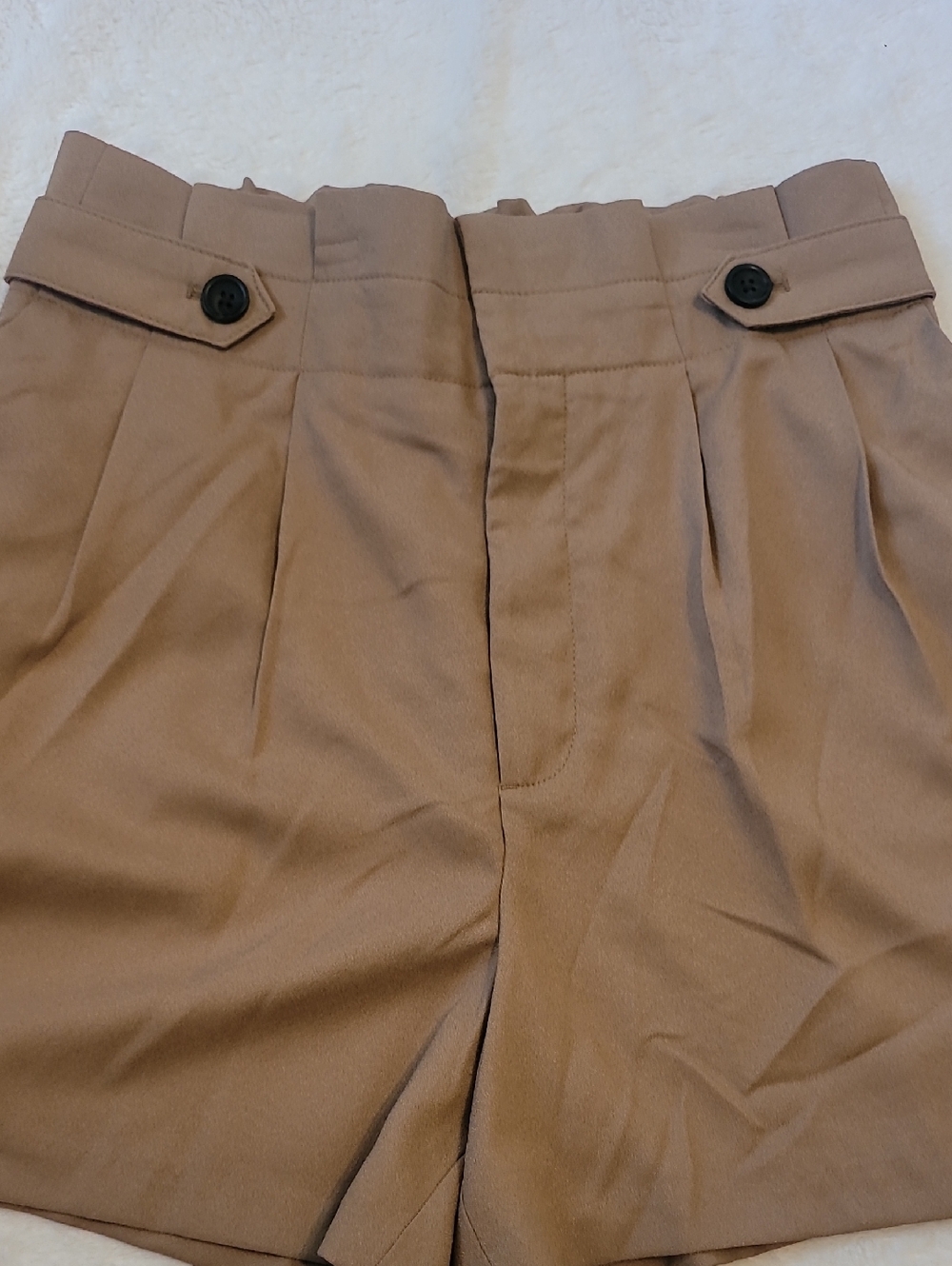 Banana Republic High-Waist Pleated Shorts in Tan